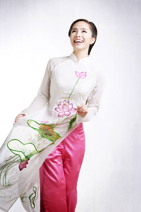 Mỹ Nhân Việt Diện Áo Dài Hoa Sen - Vải Áo Dài My My