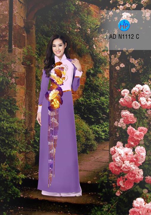 1503678702 550 vai ao dai sen ad