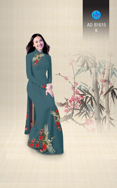 1503932369 888 vai ao dai hac va hoa hong ad