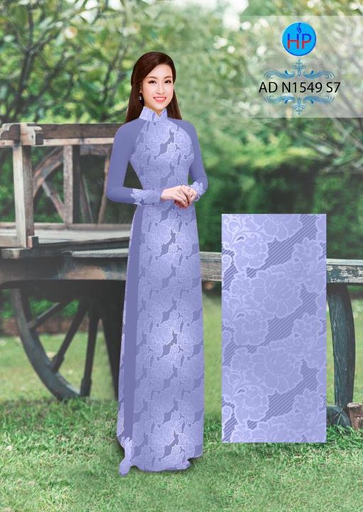 1510462753 444 vai ao dai hoa nguyen ao ad