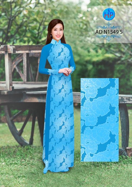 1510462753 635 vai ao dai hoa nguyen ao ad