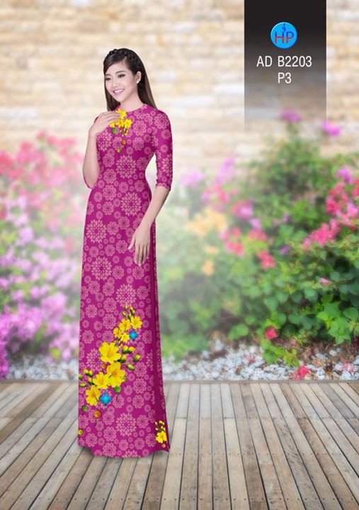 1513494937 393 vai ao dai hoa mai tren nen hoa van ad