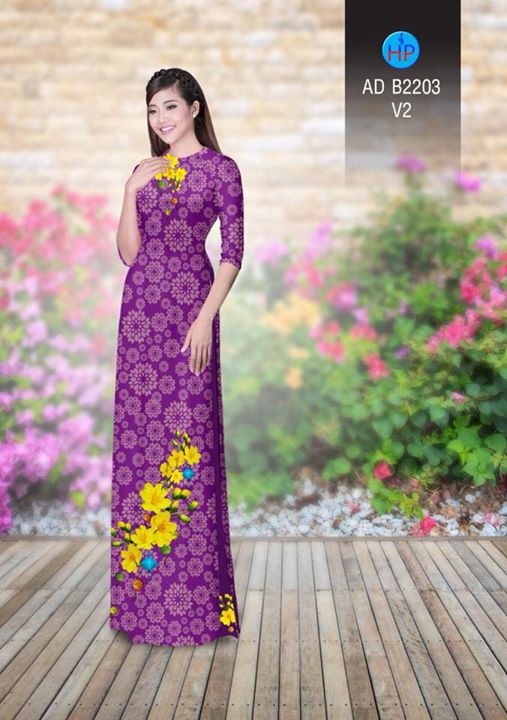 1513494937 781 vai ao dai hoa mai tren nen hoa van ad