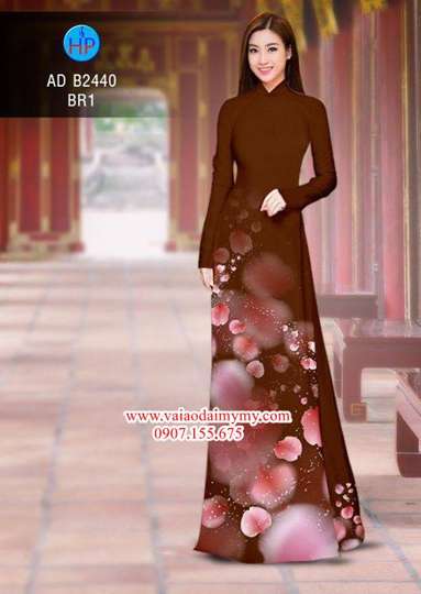 1515943390 527 vai ao dai nhung canh hoa tan bien ad