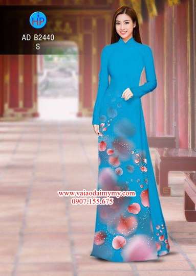 1515943392 400 vai ao dai nhung canh hoa tan bien ad