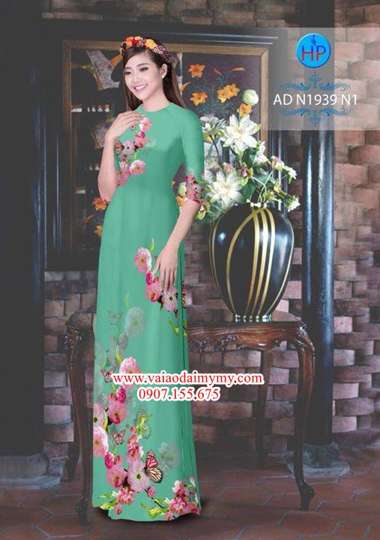 1516369718 68 vai ao dai hoa dao va buom chao mua xuan ad