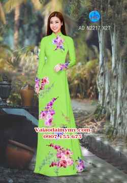 1525182027 201 vai ao dai hoa lan ad