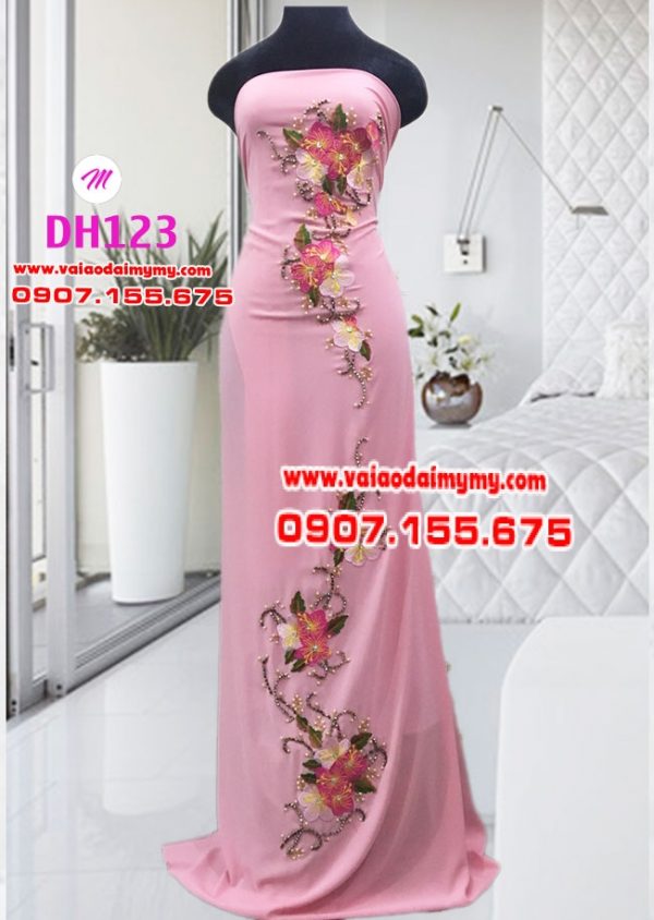 vải áo dài màu hồng đính hoa rất đẹp (1)