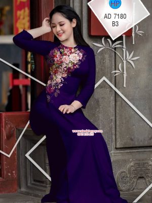 Vai Ao Dai Hoa Tren Nguc Ao (16)