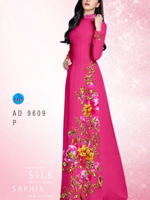 Vai Ao Dai Duyen Dang Kieu Sa Vua Ra 320272.jpg