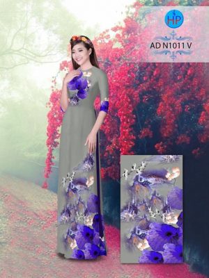 1502038108 59 vai ao dai hoa sen tren nen xam ad