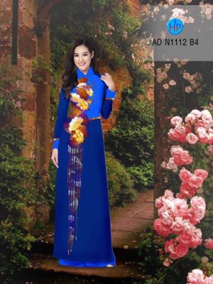 1503678703 929 vai ao dai sen ad