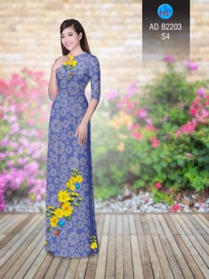 1513494939 212 vai ao dai hoa mai tren nen hoa van ad