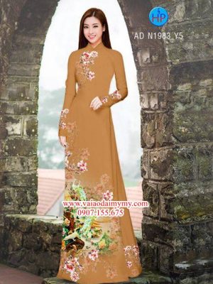 1517232080 163 vai ao dai cong trang trong vuon hoa xuan ad