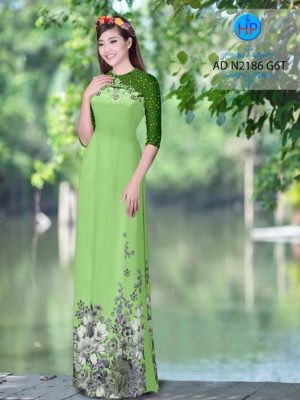 1521733261 723 vai ao dai bi mau va hoa dep sang co dien ad