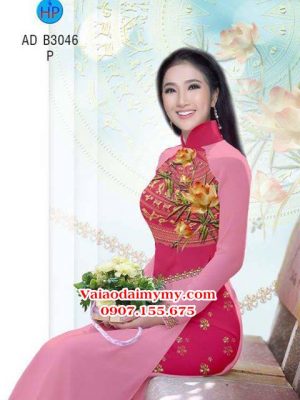 1527777358 163 vai ao dai trong dong va hoa sen ad