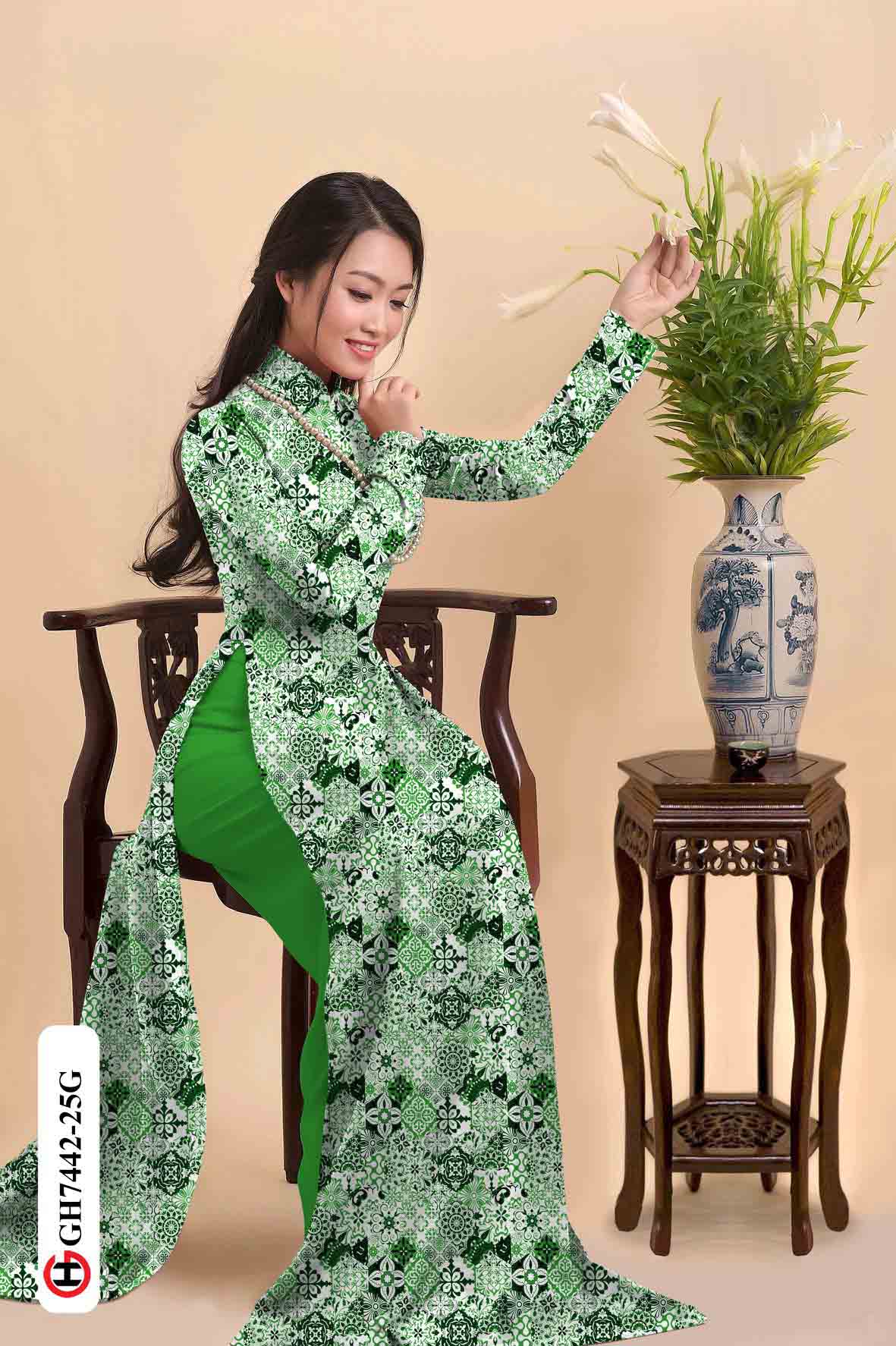 vai ao dai hoa van doc dao vua ra 565186