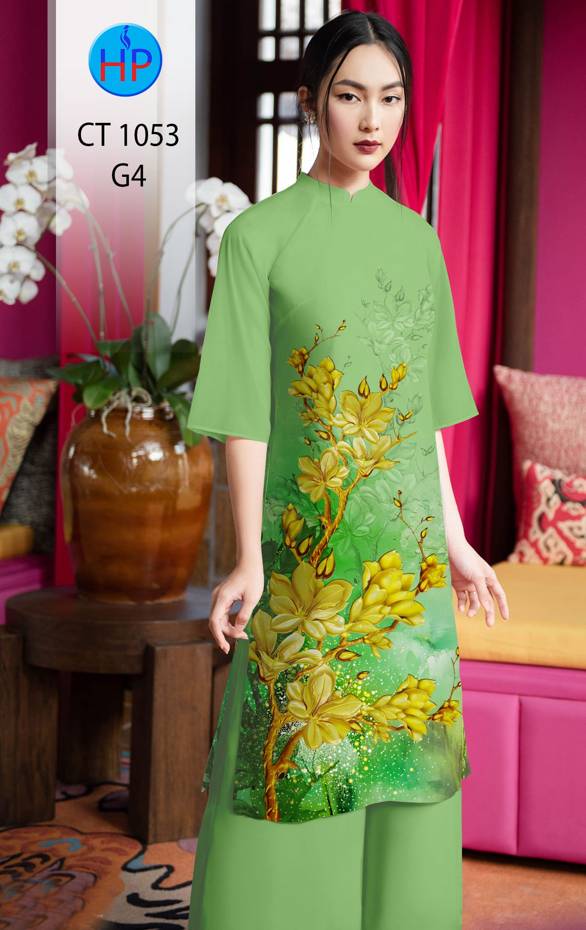 Áo dài hoa mai vàng - Nét đẹp truyền thống của Việt Nam, áo dài hoa mai vàng là biểu tượng cho sự tươi vui và sung túc. Hãy cùng chiêm ngưỡng hình ảnh những người mẫu trong bộ áo dài hoa mai vàng, nhấn nhá nét đẹp truyền thống của văn hóa Việt.