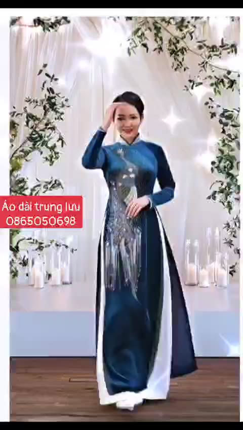 Áo dài Mẹ trung niên màu xanh cổ vịt chất liệu nhung đính kết đá thủ công 1 image 1