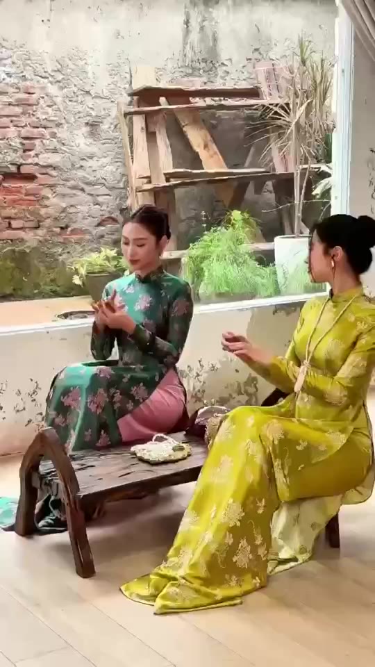 Áo Dài Truyền Thống May Sẵn Dáng Ôm – Form Chuẩn Ôm Eo, Tà A Bản To, Tôn Dáng 1 image 10 1